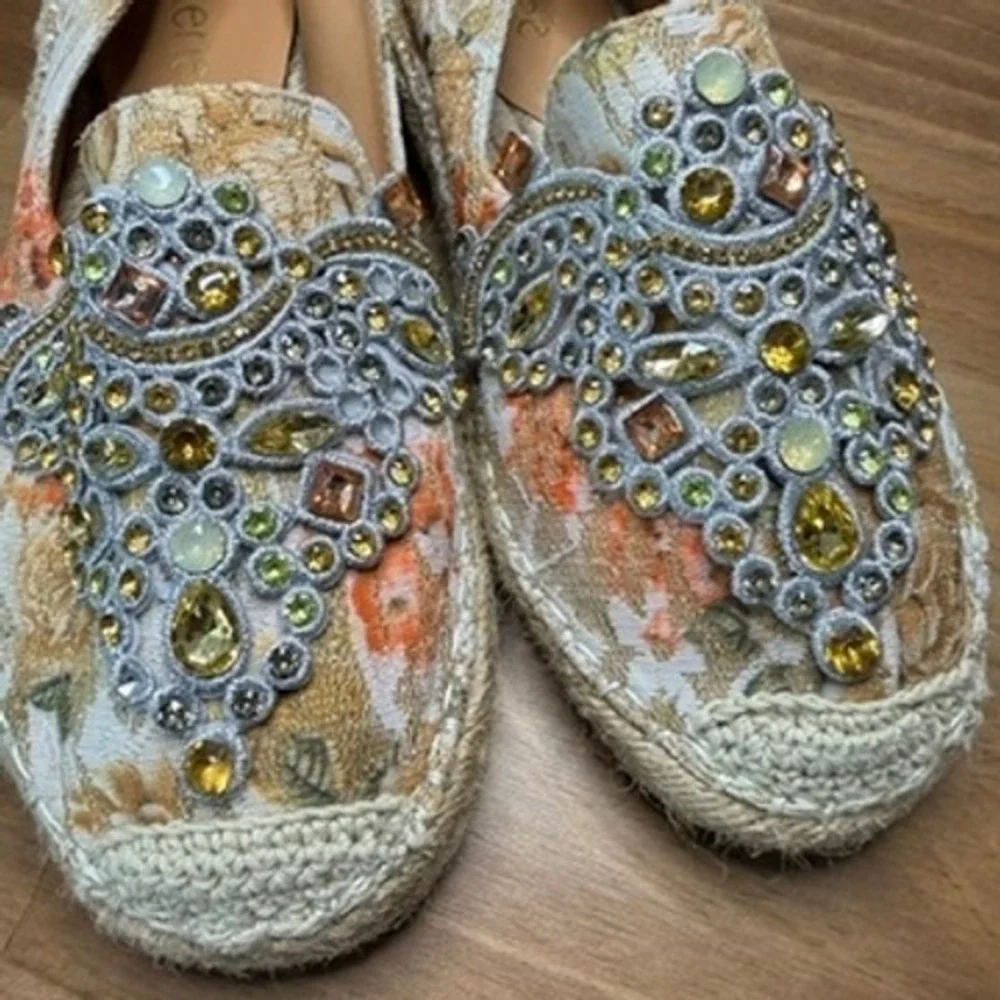 J Reneé Gordana Jeweled Floral Espadrille Flats Women's 6.5M Rhinestone